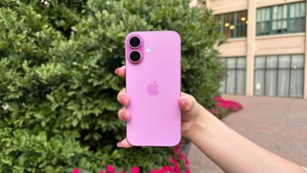 Apple iPhone 16, US Version, 128GB, Pink - Unlocked (Renewed) - Image 6